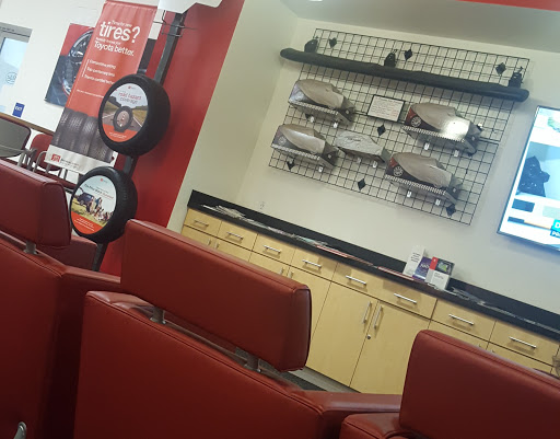 Toyota Dealer «Miller Toyota of Anaheim», reviews and photos, 1331 N Euclid St, Anaheim, CA 92801, USA