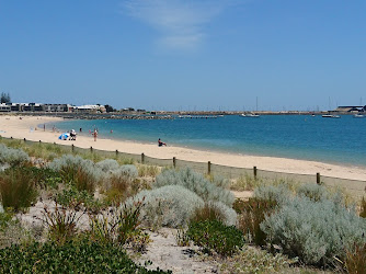 Koombana Beach