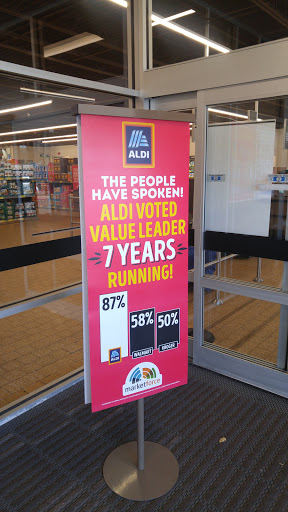 Supermarket «ALDI», reviews and photos, 4833 Oakton St, Skokie, IL 60077, USA