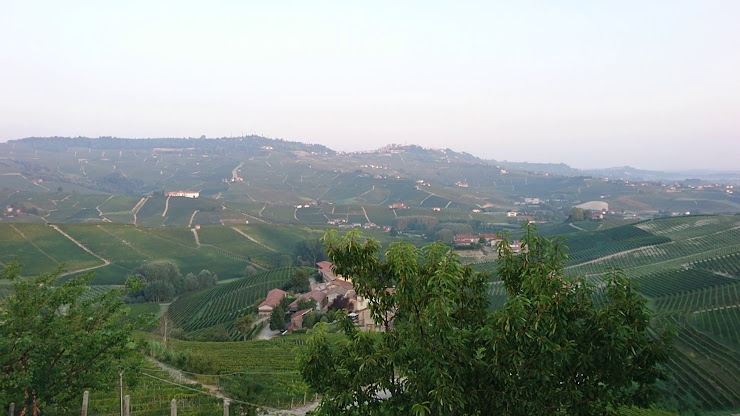 Vidéos hôtels Cascina Roella 12065 Monforte d'Alba