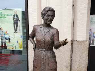 Heidi-Kabel-Statue