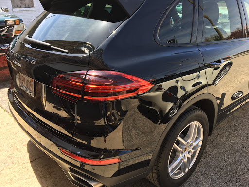 Auto Repair Shop «Rizza Body Shop», reviews and photos, 485 S River Rd, Des Plaines, IL 60016, USA