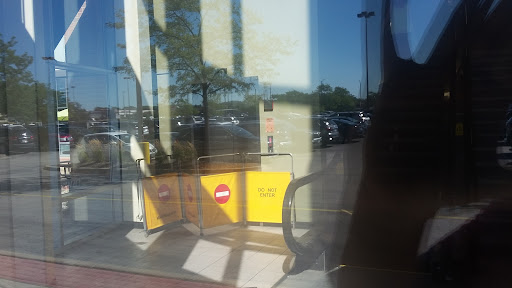 Shoe Store «DSW Designer Shoe Warehouse», reviews and photos, 202 Orland Park Pl, Orland Park, IL 60462, USA