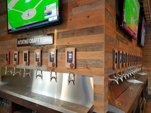 Pizza Restaurant «Round Table Pizza Clubhouse», reviews and photos, 2960 Treat Blvd, Concord, CA 94518, USA