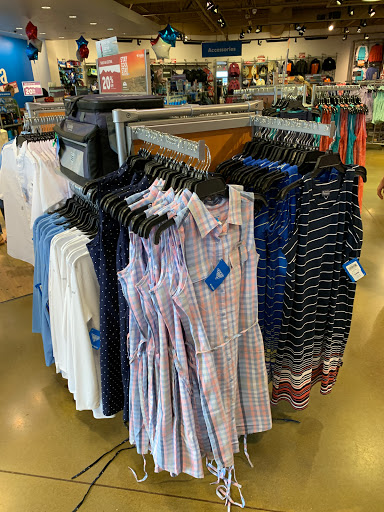 Clothing Store «Columbia Sportswear Outlet Store at Allen Premium Outlets», reviews and photos, 820 Stacy Rd #470, Allen, TX 75013, USA