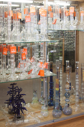 Tobacco Shop «The Outer Limits», reviews and photos, 2540 Cottage Way, Sacramento, CA 95825, USA