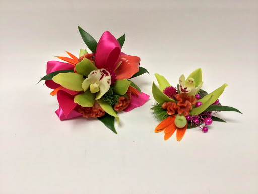 Florist «Sidelines Custom Floral Designs, Inc», reviews and photos, 511 E 135th St, Kansas City, MO 64145, USA