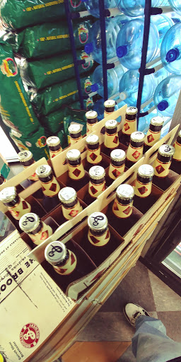 Liquor Store «Shoregate Beverage & Liquor», reviews and photos, 30498 Lakeshore Blvd, Willowick, OH 44095, USA