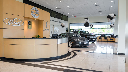 Car Dealer «Tuttle-Click Ford Lincoln», reviews and photos, 43 Auto Center Dr, Irvine, CA 92618, USA
