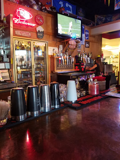 Bar & Grill «Tabbs Sports Bar & Grill», reviews and photos, 148 N 20th Ave, Cornelius, OR 97113, USA