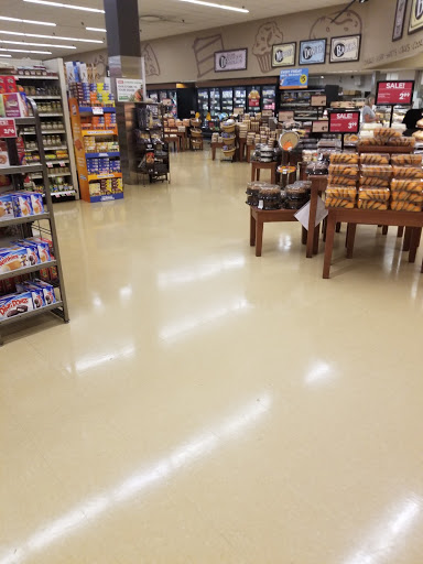 Supermarket «Giant Eagle Supermarket», reviews and photos, 5990 University Blvd #4, Coraopolis, PA 15108, USA