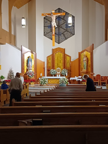 Holy Cross Catholic Church