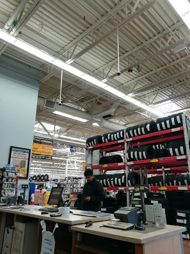 Tire Shop «Walmart Tires & Auto Parts», reviews and photos, 3900 Fountain Square Pl, Waukegan, IL 60085, USA