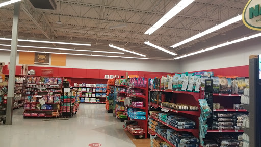 Pet Supply Store «Petco Animal Supplies», reviews and photos, 4012 W 27th Ave, Kennewick, WA 99337, USA