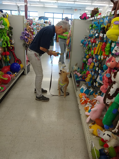 Pet Supply Store «Concord Pet Foods & Supplies», reviews and photos, 135 Aerenson Dr, Milford, DE 19963, USA