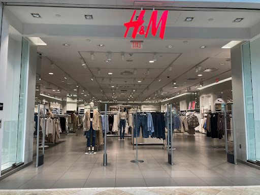 Shopping Mall «Westfield Fashion Square», reviews and photos, 14006 Riverside Dr, Sherman Oaks, CA 91423, USA