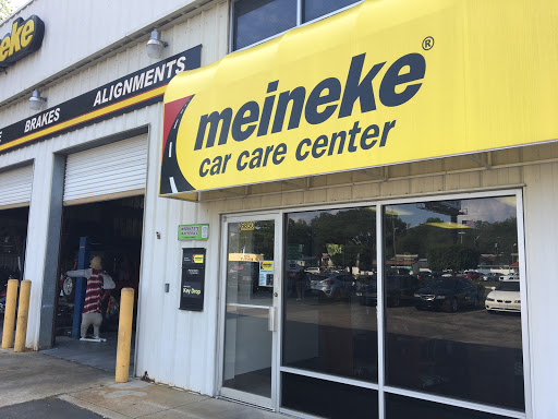 Auto Repair Shop «Meineke Car Care Center», reviews and photos, 6850 N Dale Mabry Hwy, Tampa, FL 33614, USA