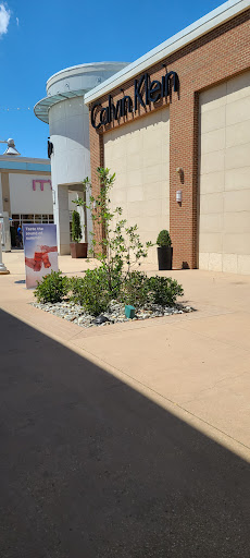 Tanger Outlet National Harbor, 6800 Oxon Hill Rd, Oxon Hill, MD 20745, USA, 