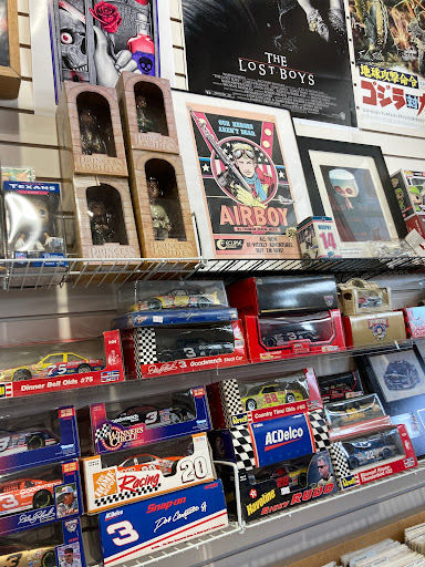 Comic Book Store «Lone Star Heroes: Comics & Toys - Galveston, Texas», reviews and photos, 8910 Seawall Blvd c, Galveston, TX 77554, USA