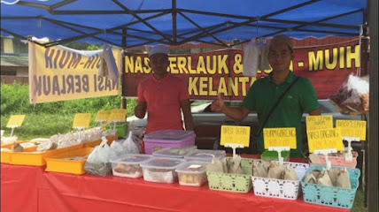 Nasi Berlauk & Kuih-Muih Kelantan