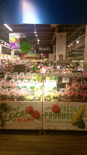 Grocery Store «Giant Food Stores», reviews and photos, 50 Wynnewood Rd, Wynnewood, PA 19096, USA