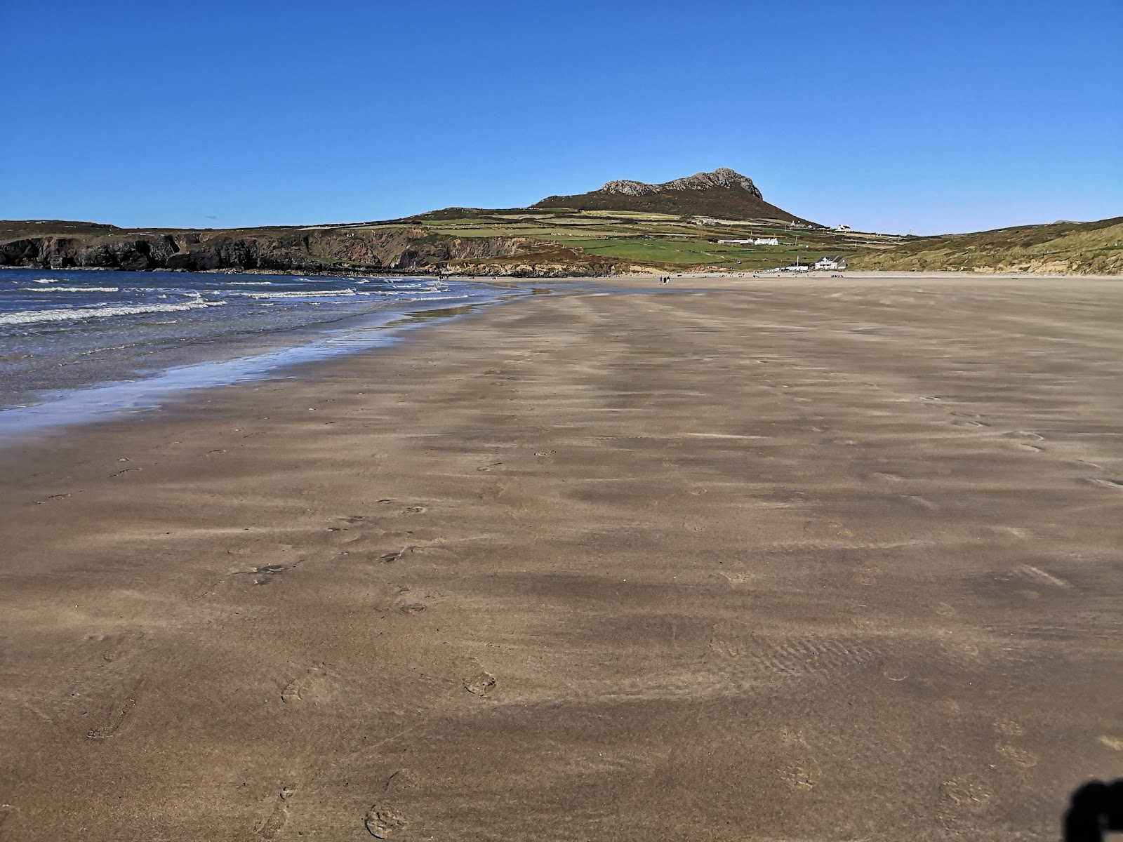 Photo de Abereiddy beach avec l'eau cristalline de surface