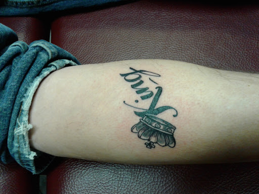 Tattoo Shop «Big City Tattoo Studio», reviews and photos, 2635 W Girard Ave, Philadelphia, PA 19130, USA