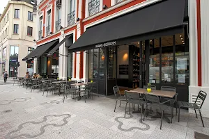 Mme Bistro image