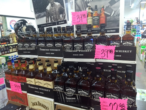 Liquor Store «Liquor Warehouse», reviews and photos, 2125 E Division St, Arlington, TX 76011, USA