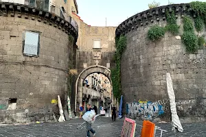 Porta Nolana image