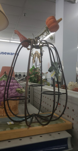 Thrift Store «Goodwill Windsor Woods Retail Store», reviews and photos, 229 S Rosemont Rd, Virginia Beach, VA 23452, USA