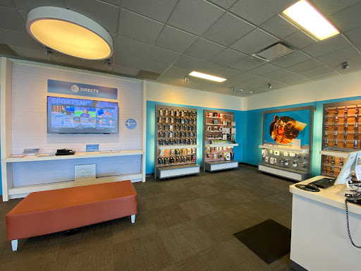 Cell Phone Store «AT&T Authorized Retailer», reviews and photos, 13 N Groesbeck Hwy, Charter Twp of Clinton, MI 48036, USA