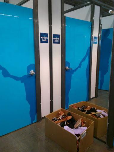 Clothing Store «Old Navy», reviews and photos, 8 Allstate Rd, Boston, MA 02125, USA