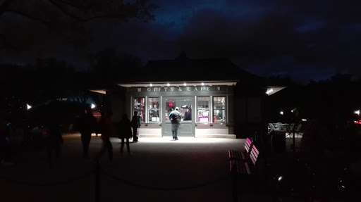 Gift Shop «Gift Store», reviews and photos, Henry Bacon Dr NW, Washington, DC 20037, USA