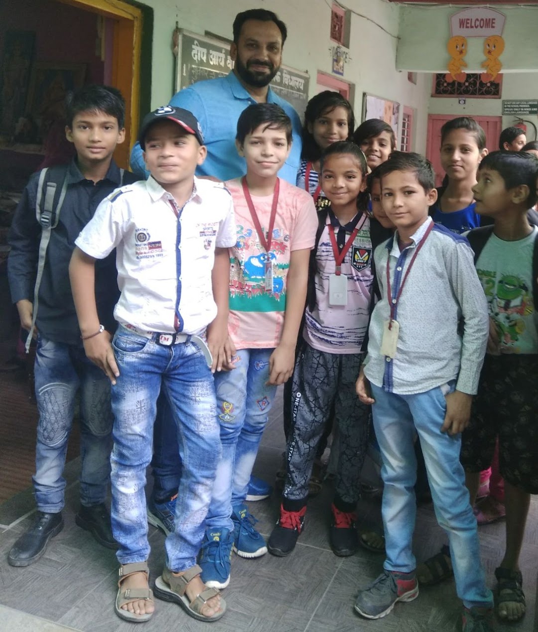 Deep Arya School
