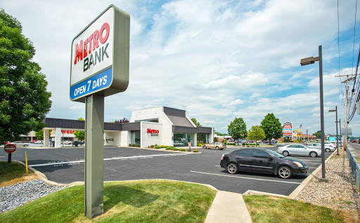 Shopping Mall «Palmyra Shopping Center», reviews and photos, 901 E Main St, Palmyra, PA 17078, USA