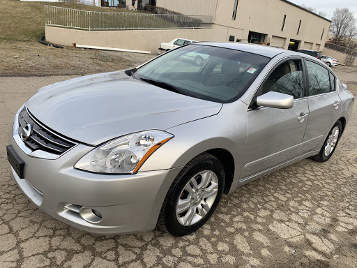 Used Car Dealer «Luxury Cars Xchange», reviews and photos, 15523 Weber Rd #103, Lockport, IL 60441, USA