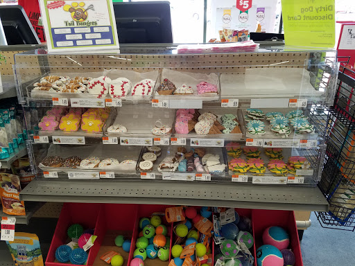 Pet Supply Store «Pet Supplies Plus», reviews and photos, 5418 N Blackstone Ave, Fresno, CA 93710, USA