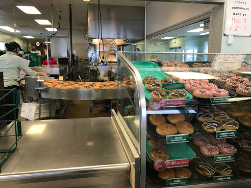 Bakery «Krispy Kreme Doughnuts», reviews and photos, 417 W University Pkwy, Orem, UT 84057, USA
