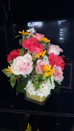 Florist «Plantiques Flowers by Brenda Fry», reviews and photos, 30131 Bulverde Ln, Bulverde, TX 78163, USA