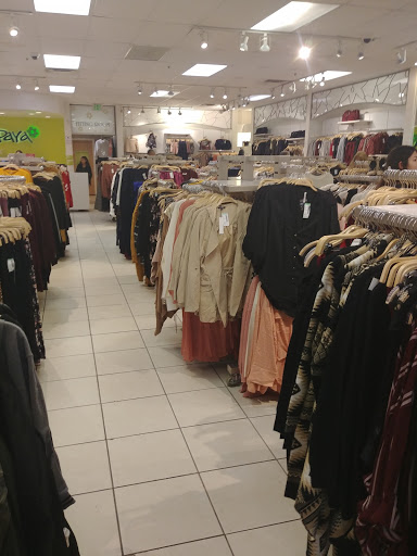 Fashion Accessories Store «Papaya Factory Outlet», reviews and photos, 8200 Vineland Ave # 1240, Orlando, FL 32821, USA
