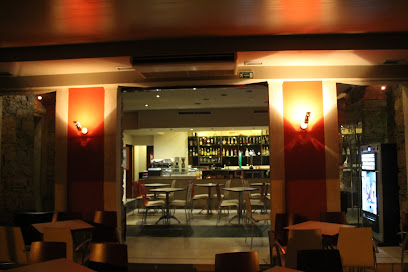 Claustro Bar