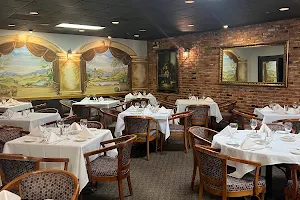 Luna's Restaurant image