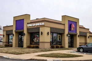 Taco Bell image