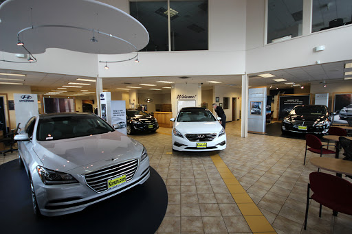 Hyundai Dealer «Korum Hyundai», reviews and photos, 111 River Rd, Puyallup, WA 98371, USA