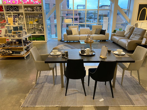 Furniture Store «EQ3 Emeryville», reviews and photos, 5603 Bay St, Emeryville, CA 94608, USA
