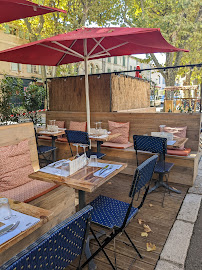 Atmosphère du Restaurant français Bistrot Des Alpilles à Saint-Rémy-de-Provence - n°9