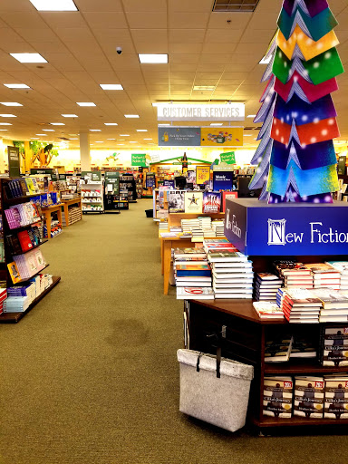 Barnes & Noble image