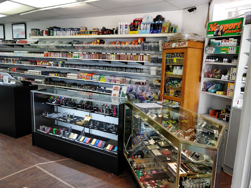 Tobacco Shop «V & K Smoke Shop - Quincy», reviews and photos, 1576 Hancock St, Quincy, MA 02169, USA