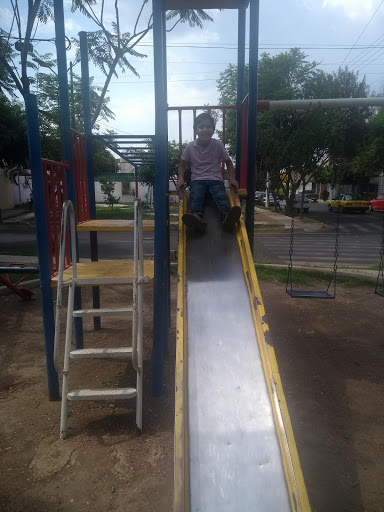 Parque De Juegos